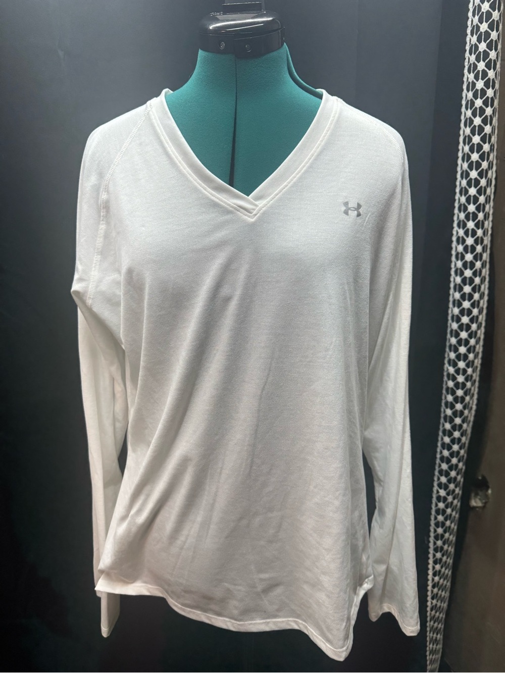 Under Armour White V-Neck Long Sleeve Athletic Top